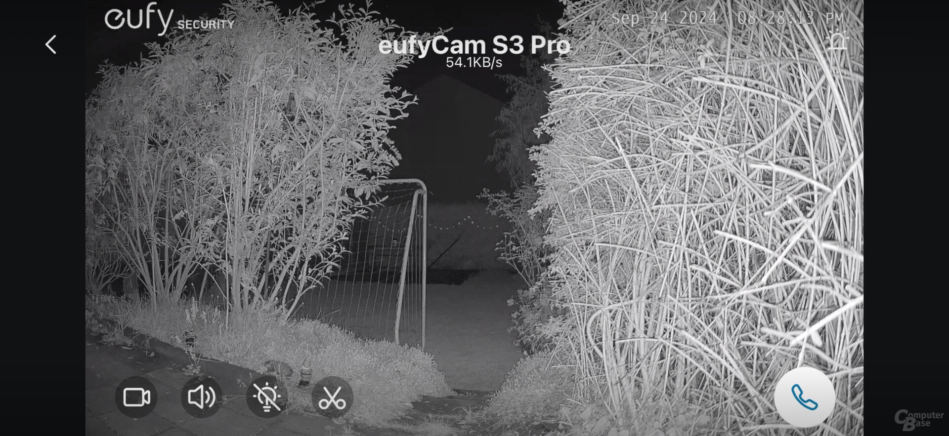 Bild der eufyCam S3 Pro im Infrarot-Modus um 20:30 Uhr bei Dunkelheit