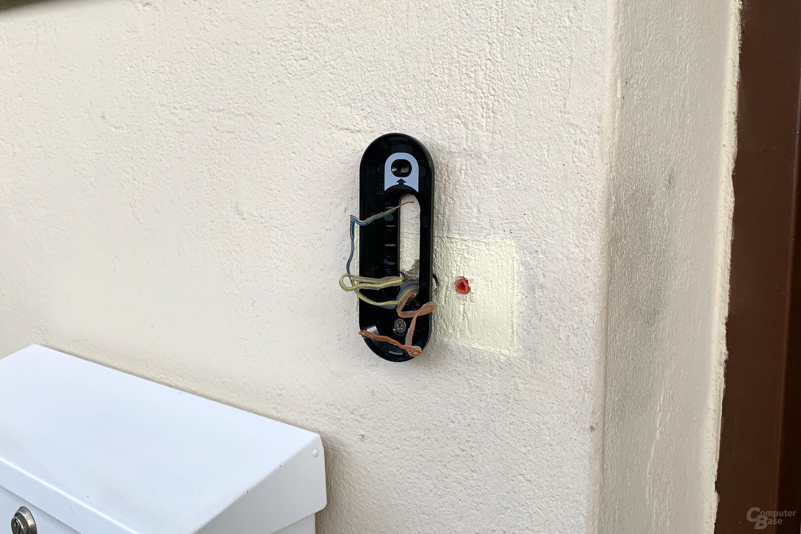 Montage der verkabelten Arlo Video Doorbell
